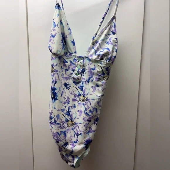 ADMORE ME Women’s One Piece Floral - Picture 5 of 7